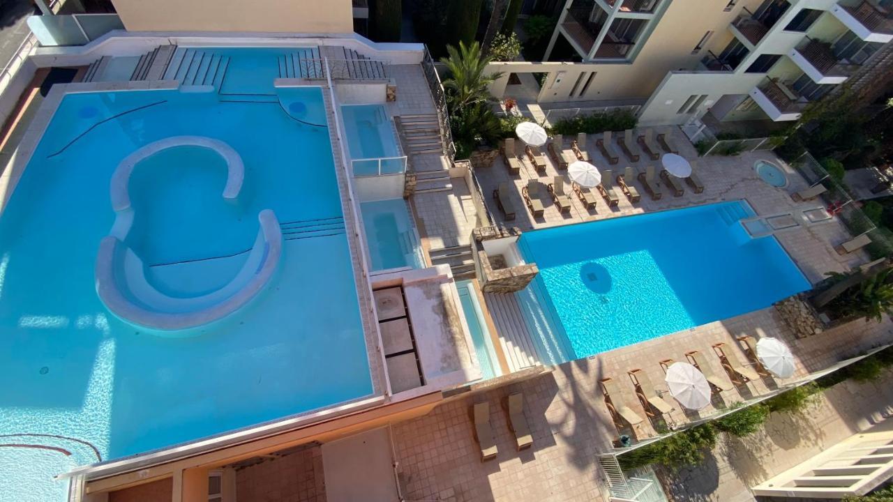 Penthouse Vue Mer Avec Rooftop,Jacuzzi,Et Parking Prive Antibes Eksteriør billede